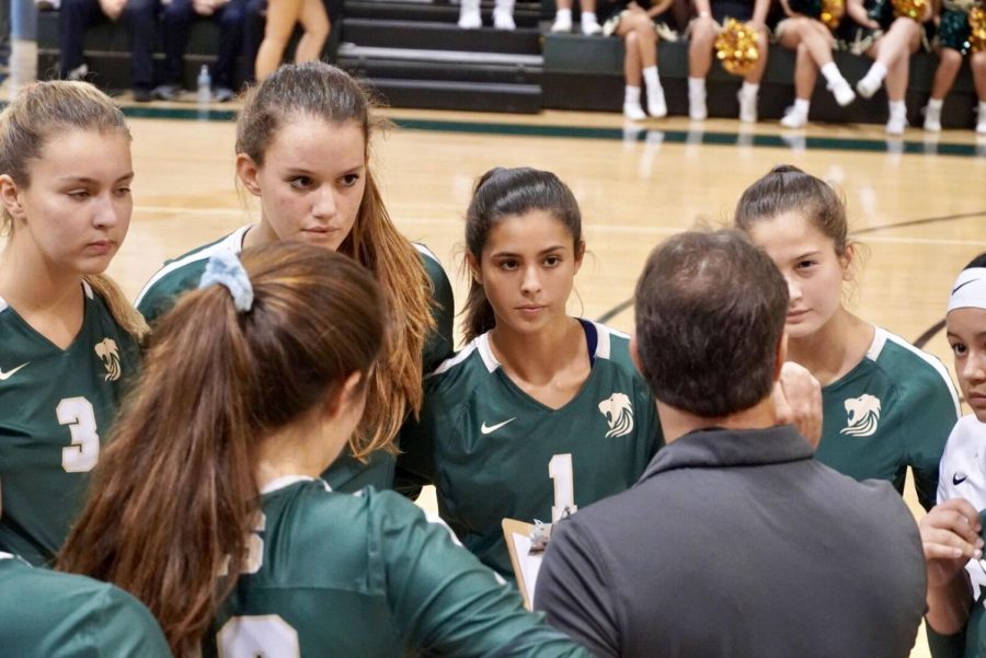 The ILS girls varsity volleyball team went 3-1 last week. 