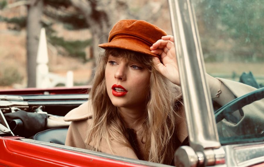 Taylor Swifts album photoshoot. 
Credit: https://www.nme.com/reviews/album/taylor-swift-red-taylors-version-review-3093107