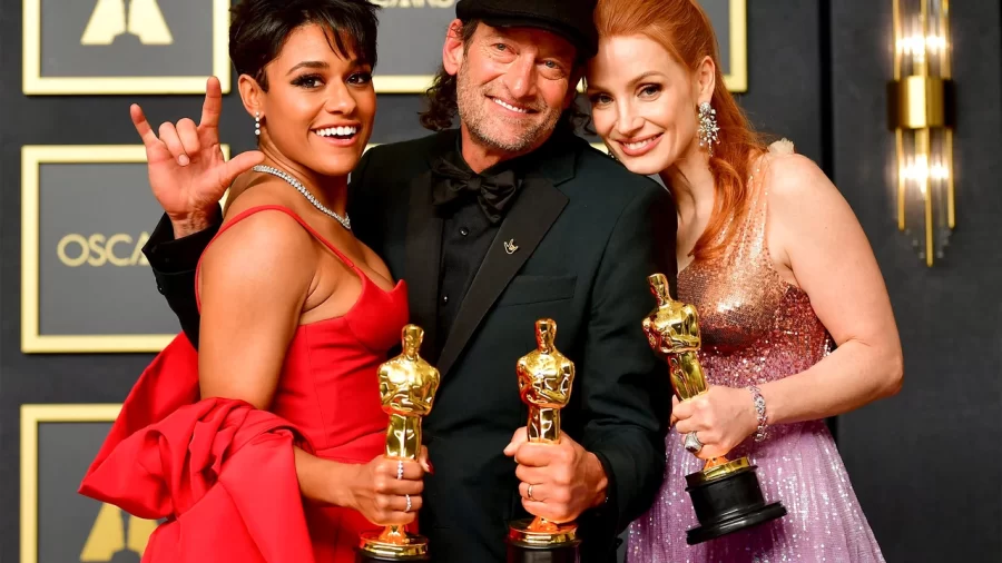 (Left to right) Ariana DeBose, Troy Kotsur, and Jessica Chastain are among many who recieved Oscar awards in the 2022 event.