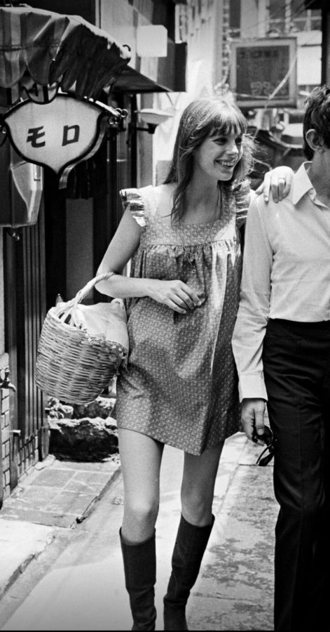 This is a picture of a young women in the 70’s. I love the vibes of this picture! It’s gives a summer day in Italy…