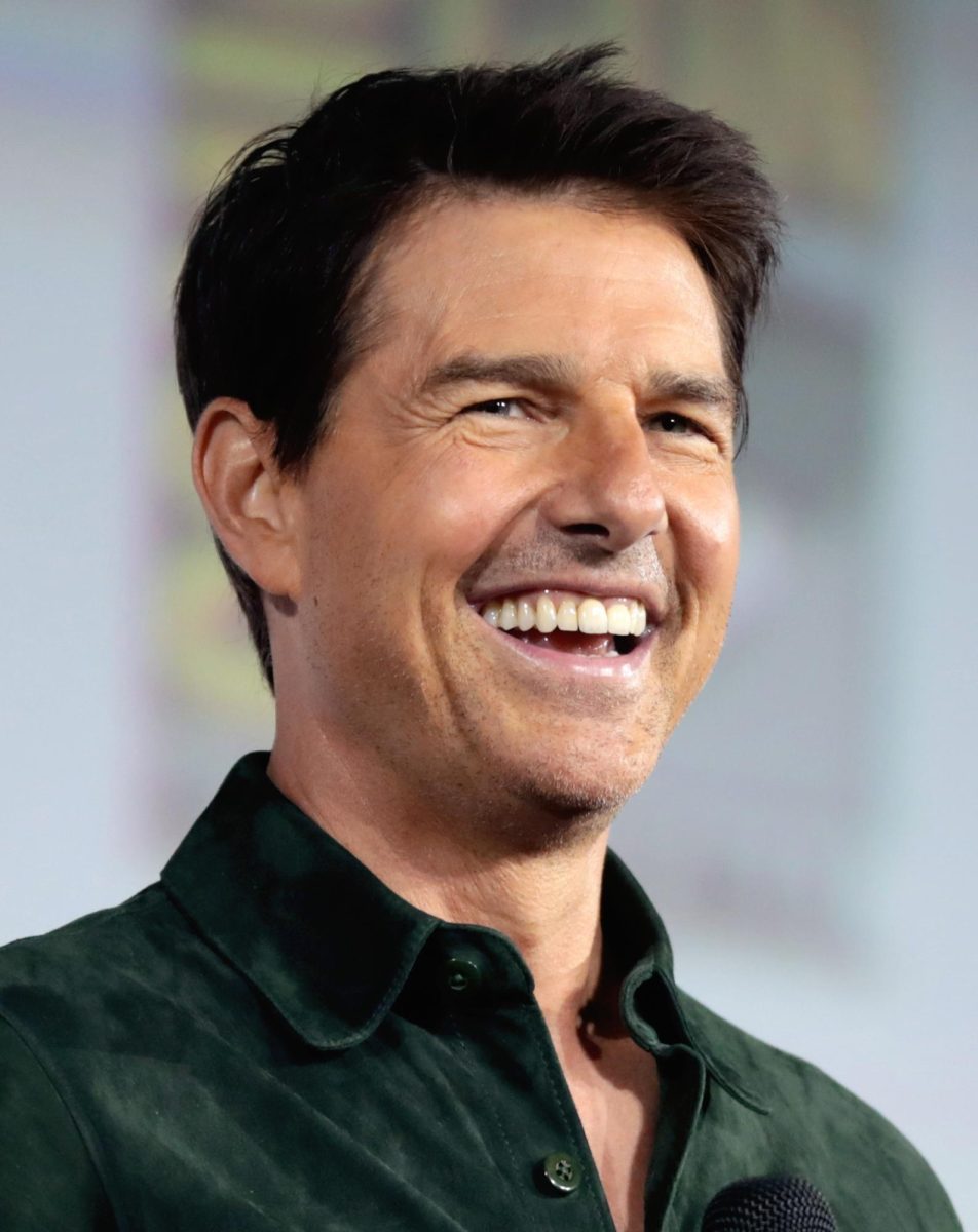 Tom+Cruise%2C+who+starred+in+the+latest+incarnation+of+Top+Gun%2C+is+one+reason+fans+offer+for+going+to+the+movie+theaters--the+thrill+of+a+blockbuster+release.