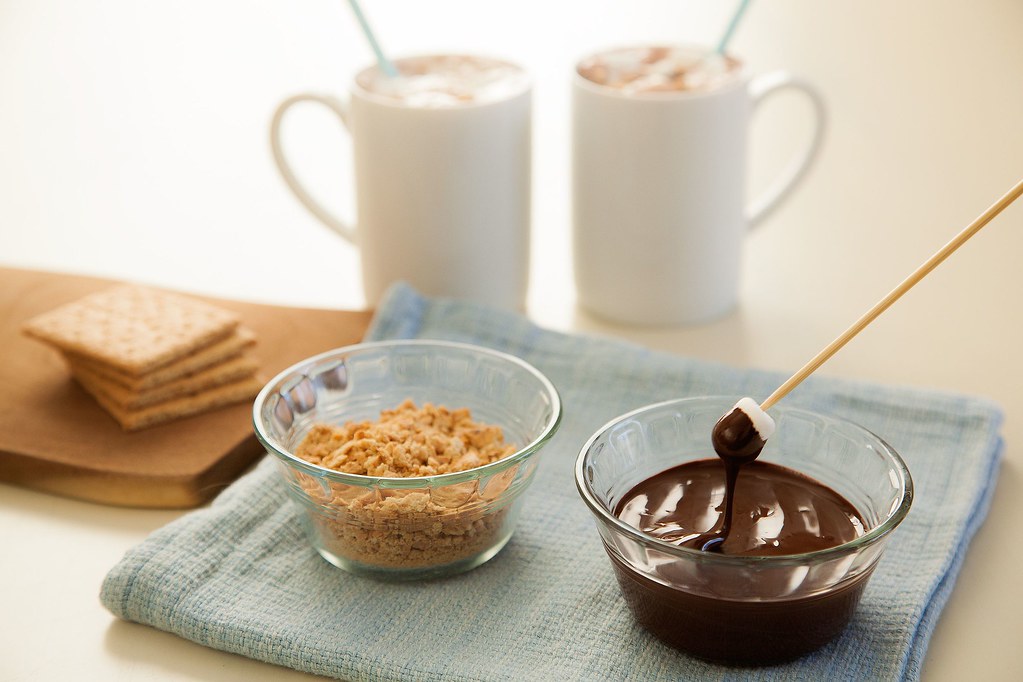 A few delicious toppings to add to your creamy hot chocolate.
