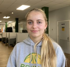 Byline photo of Chloe Kamhi