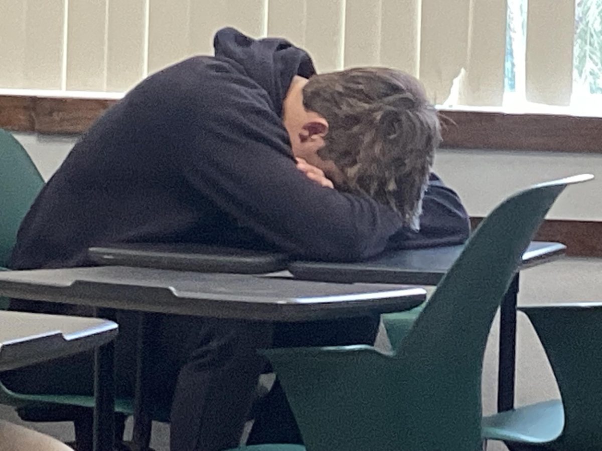 Junior Thomas Marques Junqueira Amarante dreaming in class after finishing his work.