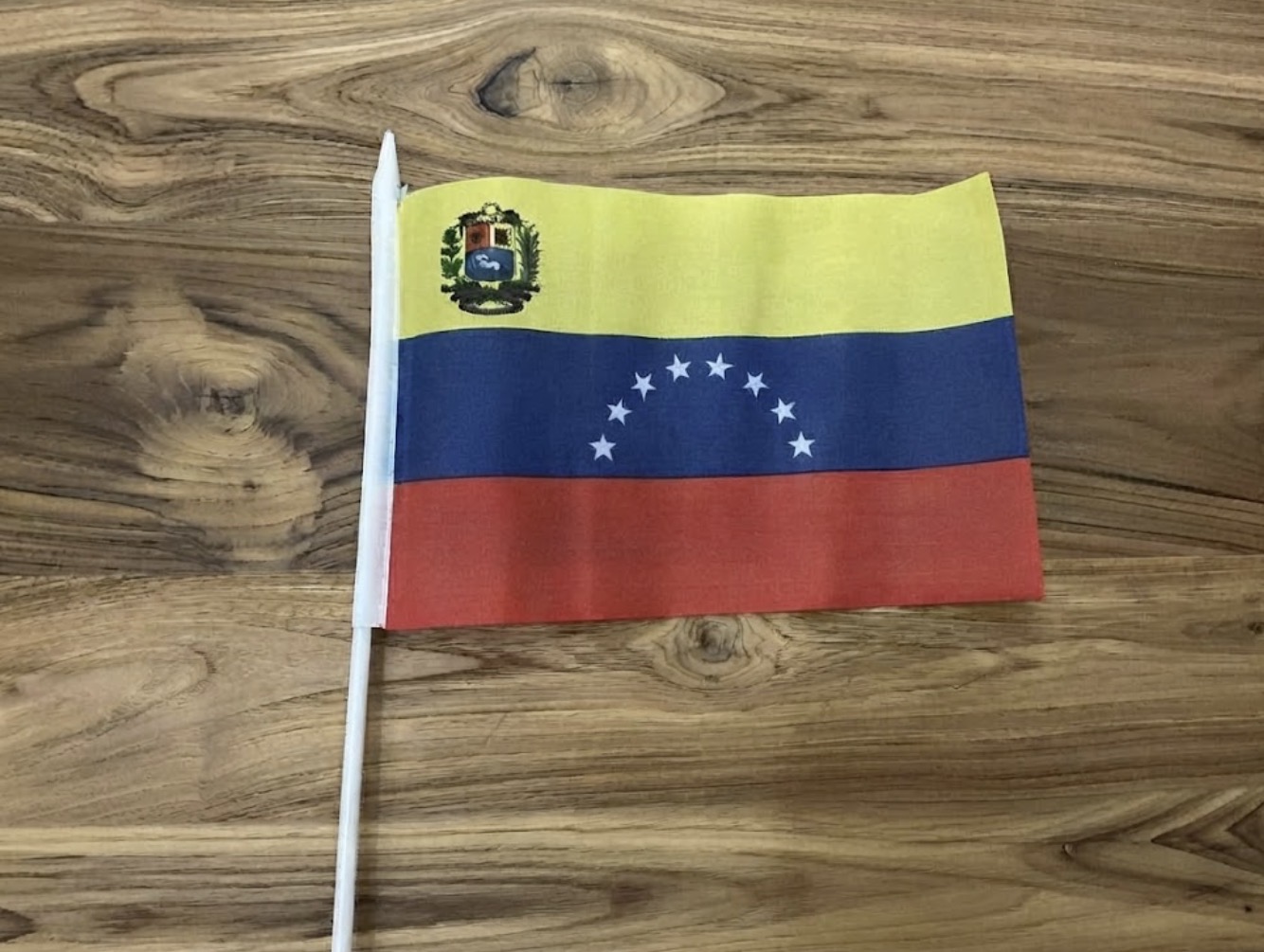 Image of a Venezuelan flag, the country being represented in the new club at ILS